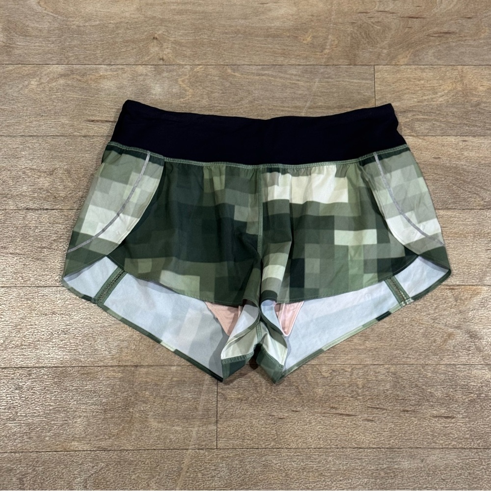 Lululemon Split Second Short II Pixelated Camouflage ("Minecraft") Green Size 6